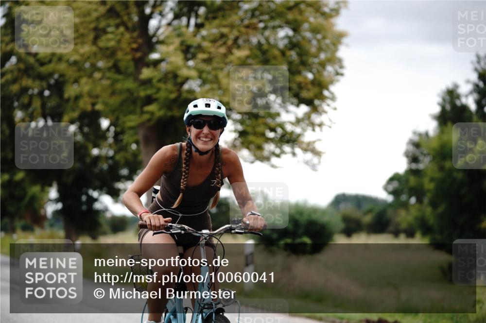 30.08.2026 - Elbe Triathlon Hamburg Michael Burmester http://msf.ph/oto/10060041 30.08.2026 11:38:34 Radfahren 1465, 1626, 1633 meine-sportfotos.de