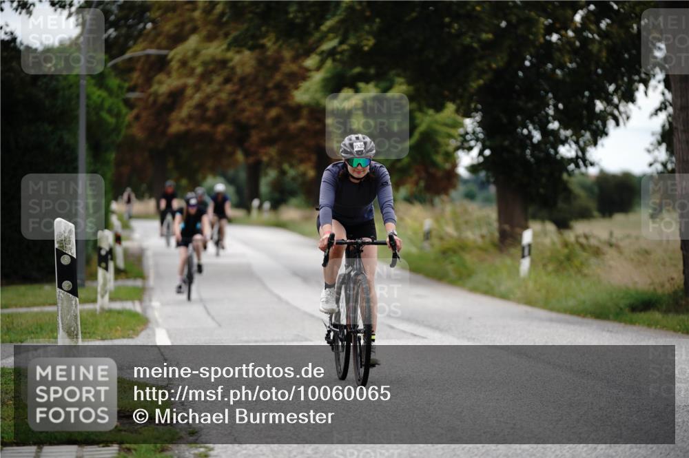 30.08.2026 - Elbe Triathlon Hamburg Michael Burmester http://msf.ph/oto/10060065 30.08.2026 11:38:58 Radfahren 1514, 1535, 1540, 1543 meine-sportfotos.de