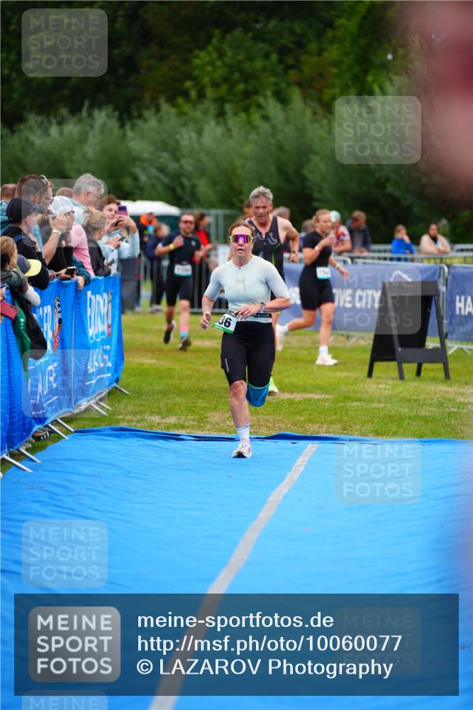 30.08.2026 - Elbe Triathlon Hamburg LAZAROV Photography http://msf.ph/oto/10060077 30.08.2026 11:38:59 Ziel 936, 1158, 1346 meine-sportfotos.de