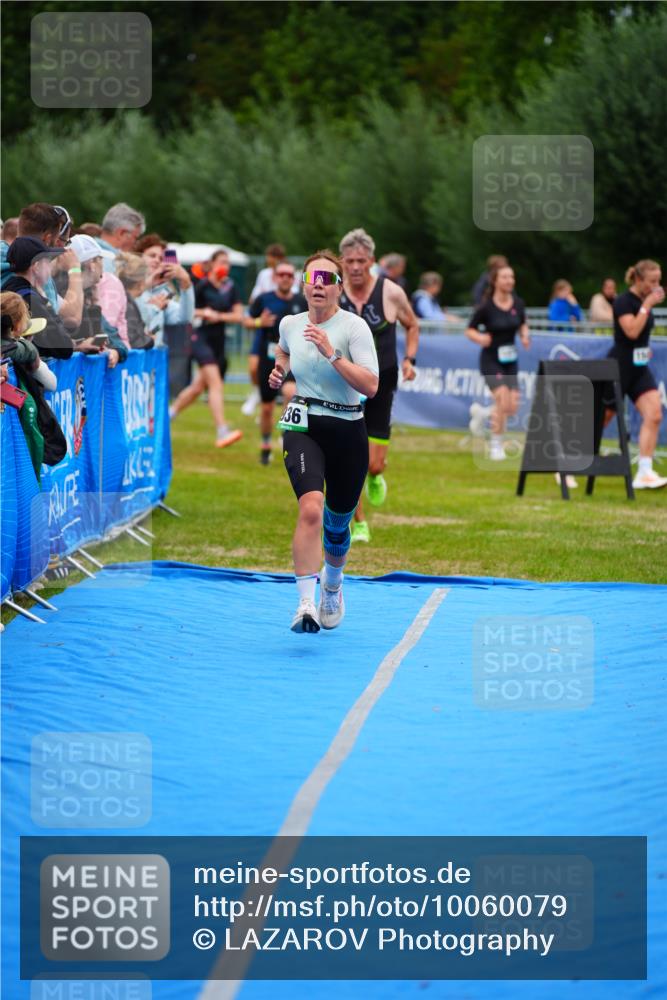 30.08.2026 - Elbe Triathlon Hamburg LAZAROV Photography http://msf.ph/oto/10060079 30.08.2026 11:38:59 Ziel 936, 1158, 1346 meine-sportfotos.de