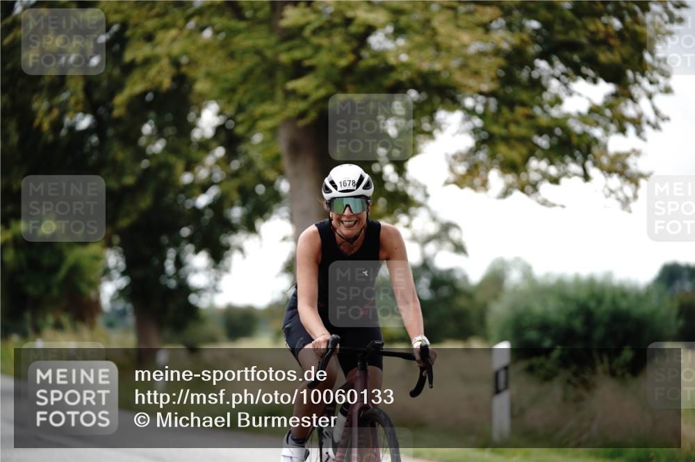 30.08.2026 - Elbe Triathlon Hamburg Michael Burmester http://msf.ph/oto/10060133 30.08.2026 11:39:31 Radfahren 1593, 1631, 1678 meine-sportfotos.de