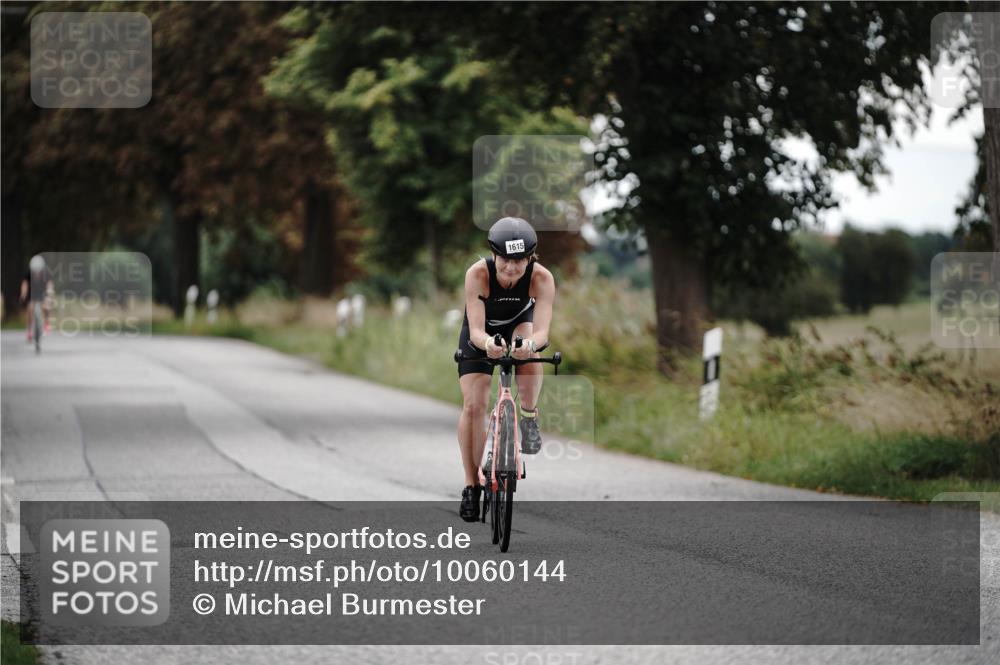 30.08.2026 - Elbe Triathlon Hamburg Michael Burmester http://msf.ph/oto/10060144 30.08.2026 11:39:42 Radfahren 1615 meine-sportfotos.de