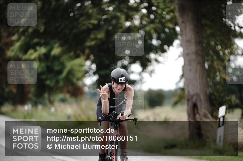 30.08.2026 - Elbe Triathlon Hamburg Michael Burmester http://msf.ph/oto/10060151 30.08.2026 11:39:43 Radfahren 1615 meine-sportfotos.de