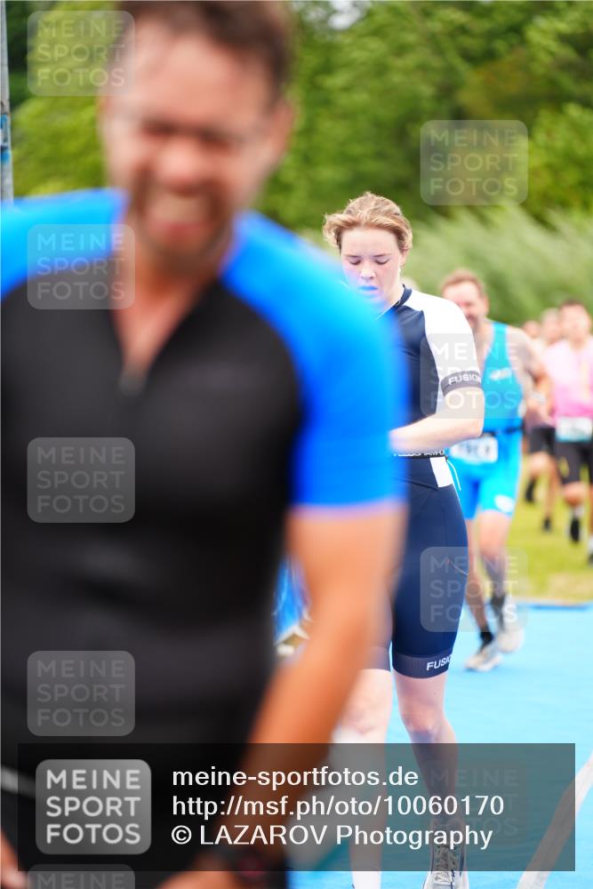 30.08.2026 - Elbe Triathlon Hamburg LAZAROV Photography http://msf.ph/oto/10060170 30.08.2026 11:39:16 Ziel 709, 877, 1064, 1123, 1125, 1205, 1214, 1256 meine-sportfotos.de