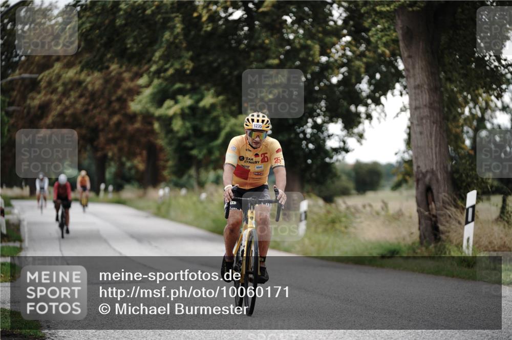 30.08.2026 - Elbe Triathlon Hamburg Michael Burmester http://msf.ph/oto/10060171 30.08.2026 11:39:59 Radfahren 1484, 1566, 1694 meine-sportfotos.de