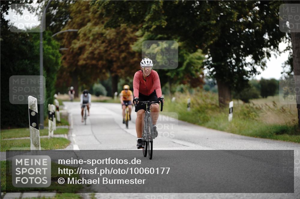30.08.2026 - Elbe Triathlon Hamburg Michael Burmester http://msf.ph/oto/10060177 30.08.2026 11:40:04 Radfahren 1484, 1582, 1585 meine-sportfotos.de