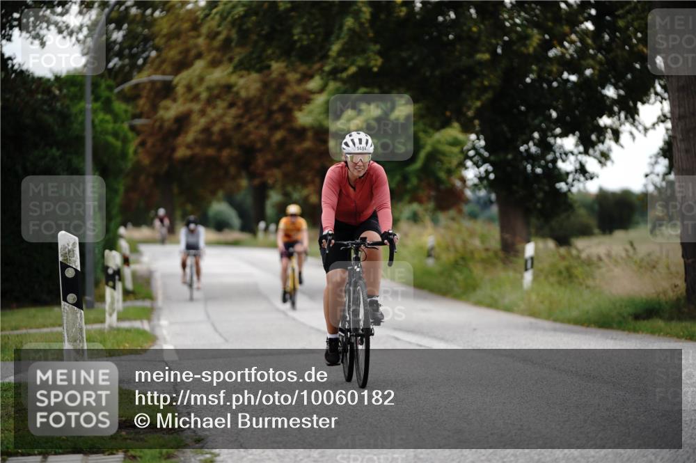 30.08.2026 - Elbe Triathlon Hamburg Michael Burmester http://msf.ph/oto/10060182 30.08.2026 11:40:04 Radfahren 1484, 1582, 1585 meine-sportfotos.de