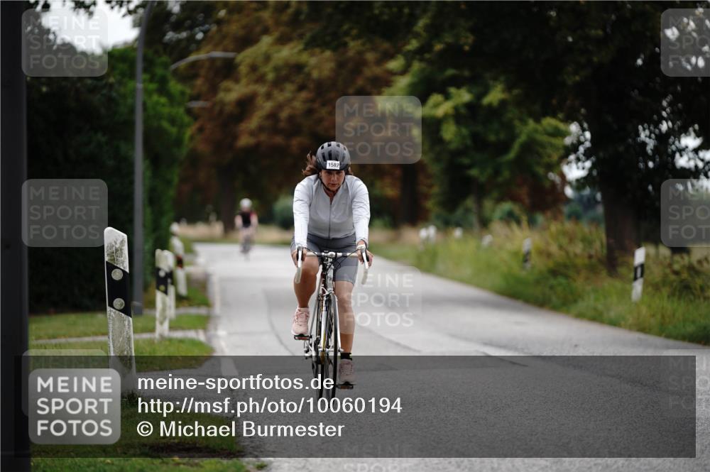 30.08.2026 - Elbe Triathlon Hamburg Michael Burmester http://msf.ph/oto/10060194 30.08.2026 11:40:09 Radfahren 1582, 1585 meine-sportfotos.de