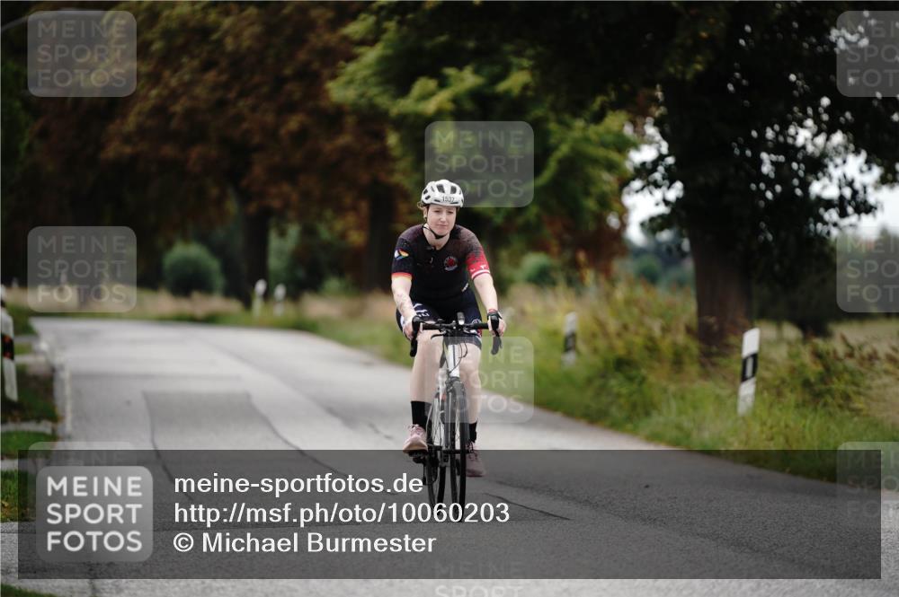 30.08.2026 - Elbe Triathlon Hamburg Michael Burmester http://msf.ph/oto/10060203 30.08.2026 11:40:16 Radfahren 1537 meine-sportfotos.de