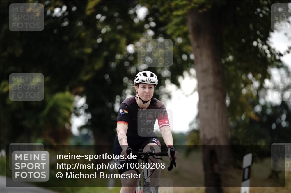 30.08.2026 - Elbe Triathlon Hamburg Michael Burmester http://msf.ph/oto/10060208 30.08.2026 11:40:18 Radfahren 1537 meine-sportfotos.de