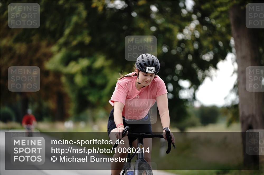 30.08.2026 - Elbe Triathlon Hamburg Michael Burmester http://msf.ph/oto/10060214 30.08.2026 11:40:44 Radfahren 1506, 1520, 1530 meine-sportfotos.de