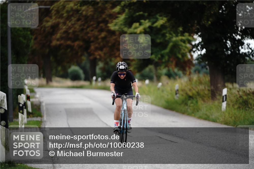 30.08.2026 - Elbe Triathlon Hamburg Michael Burmester http://msf.ph/oto/10060238 30.08.2026 11:41:17 Radfahren 1607 meine-sportfotos.de