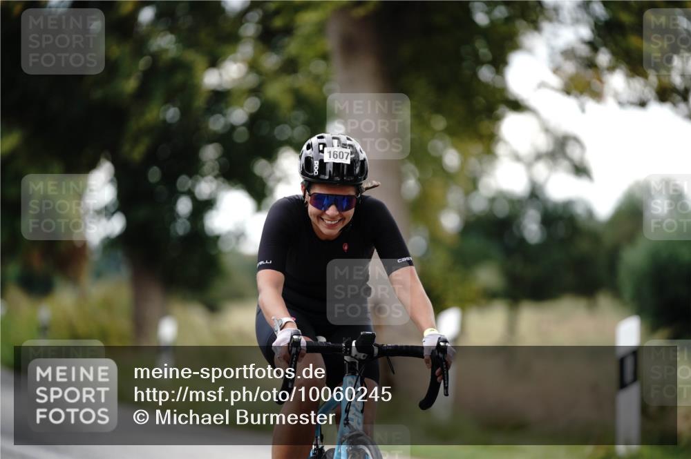 30.08.2026 - Elbe Triathlon Hamburg Michael Burmester http://msf.ph/oto/10060245 30.08.2026 11:41:19 Radfahren 1607 meine-sportfotos.de