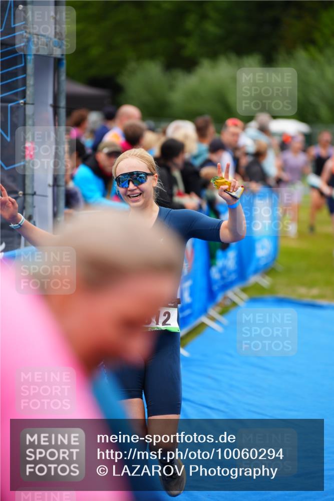 30.08.2026 - Elbe Triathlon Hamburg LAZAROV Photography http://msf.ph/oto/10060294 30.08.2026 11:39:44 Ziel 657, 802, 812, 871, 979, 1146, 1247, 1277 meine-sportfotos.de