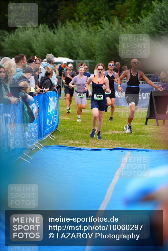 30.08.2026 - Elbe Triathlon Hamburg LAZAROV Photography http://msf.ph/oto/10060297 30.08.2026 11:39:45 Ziel 657, 697, 802, 812, 871, 1146, 1247, 1277 meine-sportfotos.de