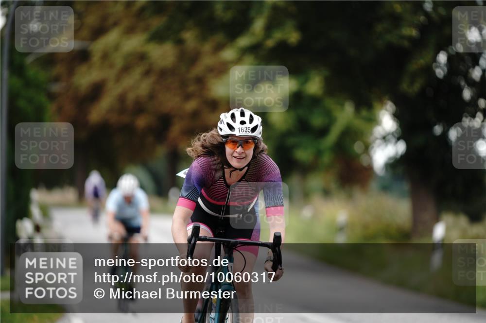 30.08.2026 - Elbe Triathlon Hamburg Michael Burmester http://msf.ph/oto/10060317 30.08.2026 11:43:21 Radfahren 1635, 1668, 1673 meine-sportfotos.de