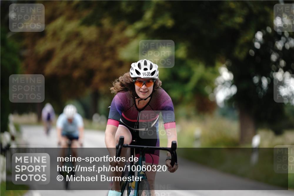 30.08.2026 - Elbe Triathlon Hamburg Michael Burmester http://msf.ph/oto/10060320 30.08.2026 11:43:21 Radfahren 1635, 1668, 1673 meine-sportfotos.de