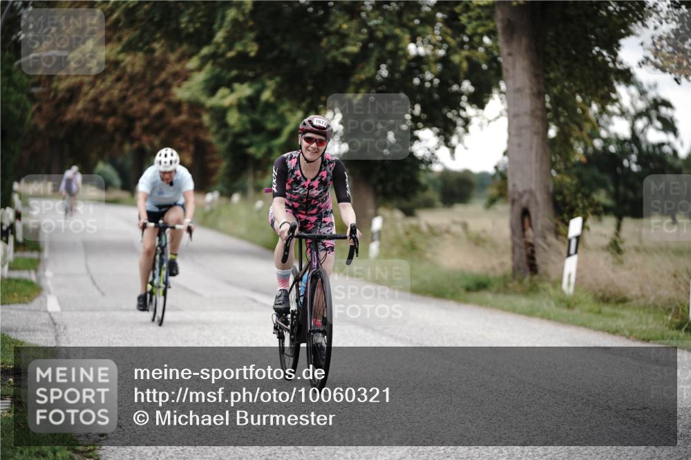 30.08.2026 - Elbe Triathlon Hamburg Michael Burmester http://msf.ph/oto/10060321 30.08.2026 11:43:23 Radfahren 1635, 1668, 1673 meine-sportfotos.de