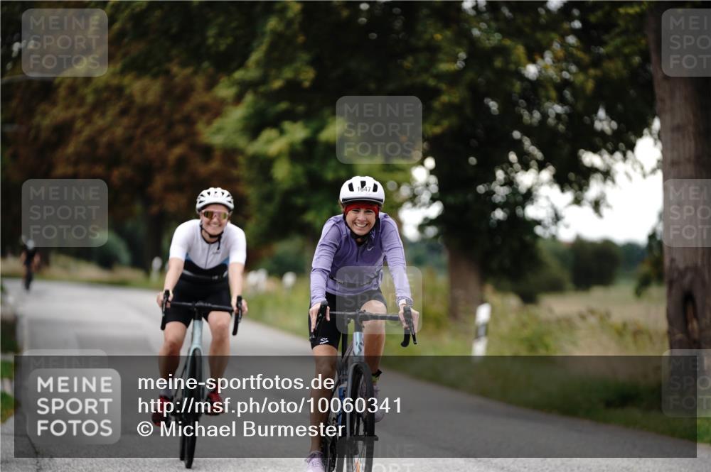 30.08.2026 - Elbe Triathlon Hamburg Michael Burmester http://msf.ph/oto/10060341 30.08.2026 11:43:31 Radfahren 1601, 1647 meine-sportfotos.de