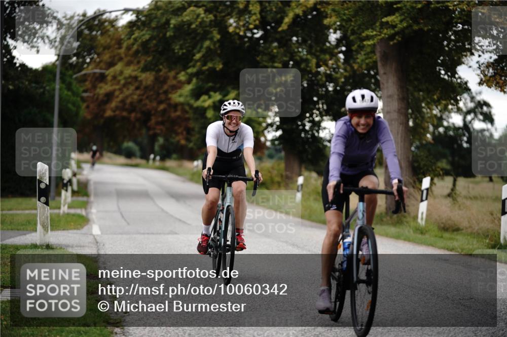 30.08.2026 - Elbe Triathlon Hamburg Michael Burmester http://msf.ph/oto/10060342 30.08.2026 11:43:31 Radfahren 1601, 1647 meine-sportfotos.de