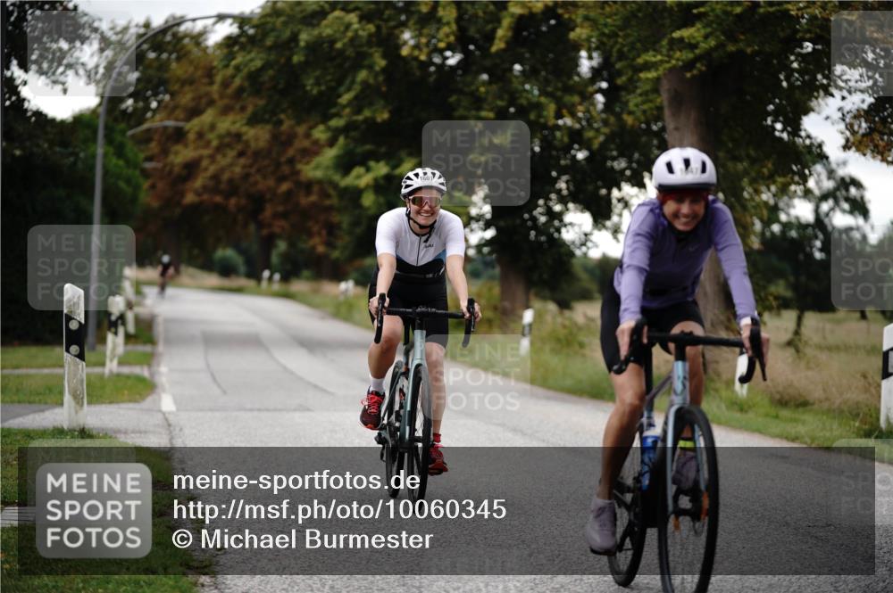 30.08.2026 - Elbe Triathlon Hamburg Michael Burmester http://msf.ph/oto/10060345 30.08.2026 11:43:31 Radfahren 1601, 1647 meine-sportfotos.de