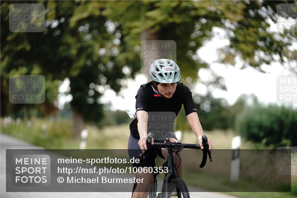 30.08.2026 - Elbe Triathlon Hamburg Michael Burmester http://msf.ph/oto/10060353 30.08.2026 11:43:43 Radfahren 1600 meine-sportfotos.de