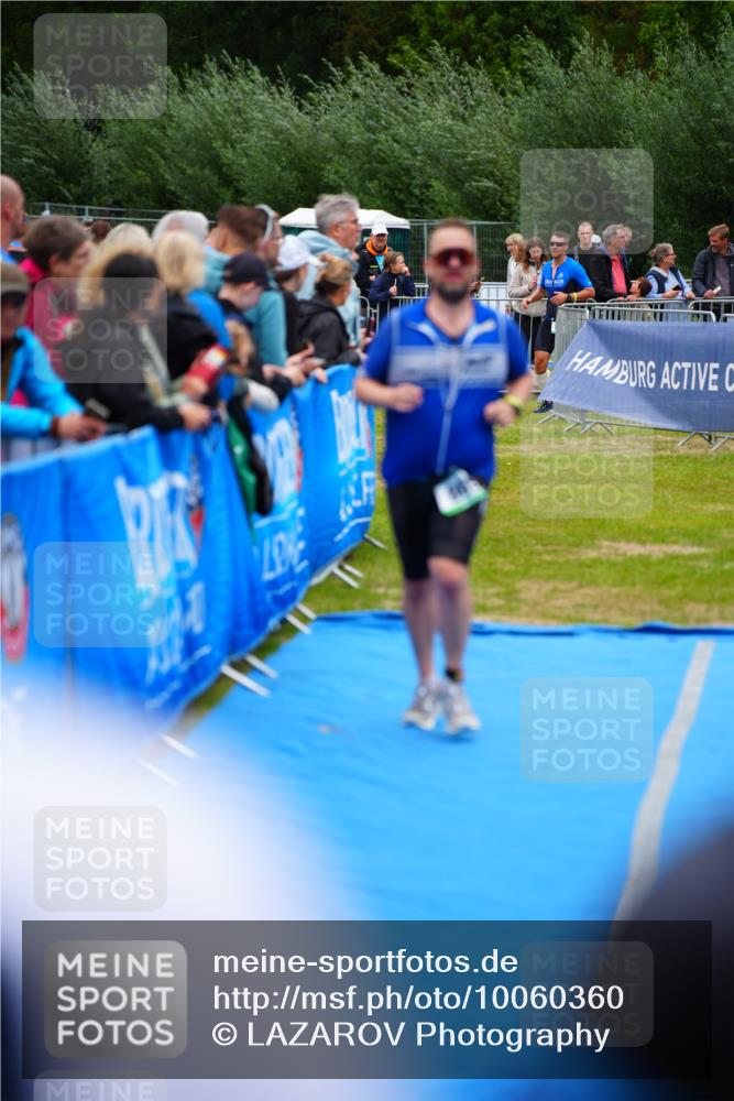 30.08.2026 - Elbe Triathlon Hamburg LAZAROV Photography http://msf.ph/oto/10060360 30.08.2026 11:40:12 Ziel 669, 775, 1245 meine-sportfotos.de