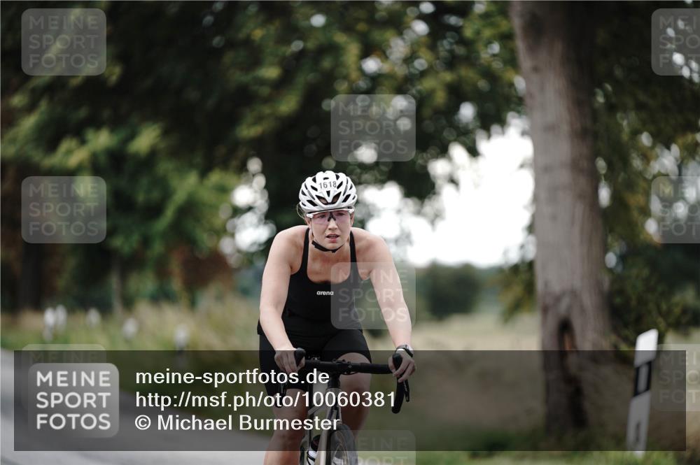 30.08.2026 - Elbe Triathlon Hamburg Michael Burmester http://msf.ph/oto/10060381 30.08.2026 11:44:22 Radfahren 1595, 1618, 1623 meine-sportfotos.de