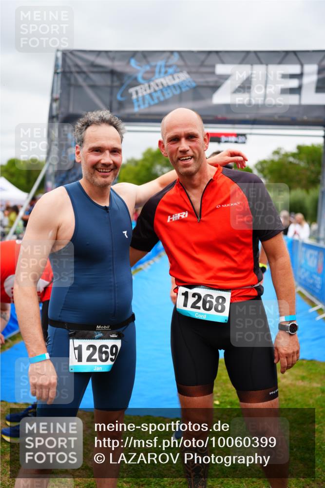 30.08.2026 - Elbe Triathlon Hamburg LAZAROV Photography http://msf.ph/oto/10060399 30.08.2026 11:40:42 Ziel 911, 1375 meine-sportfotos.de