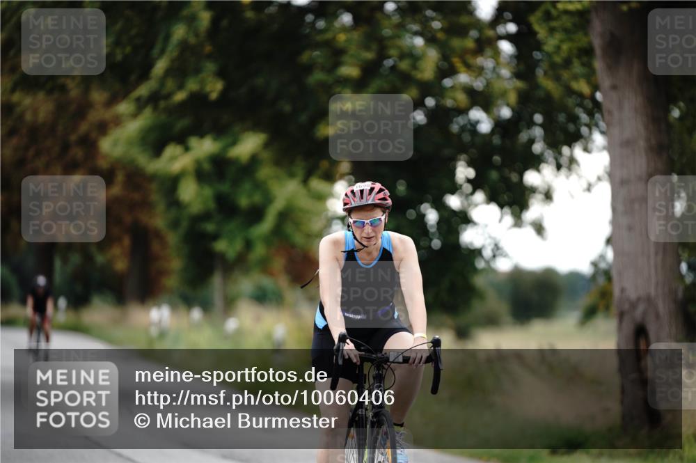30.08.2026 - Elbe Triathlon Hamburg Michael Burmester http://msf.ph/oto/10060406 30.08.2026 11:44:42 Radfahren 1602, 1622, 1698 meine-sportfotos.de