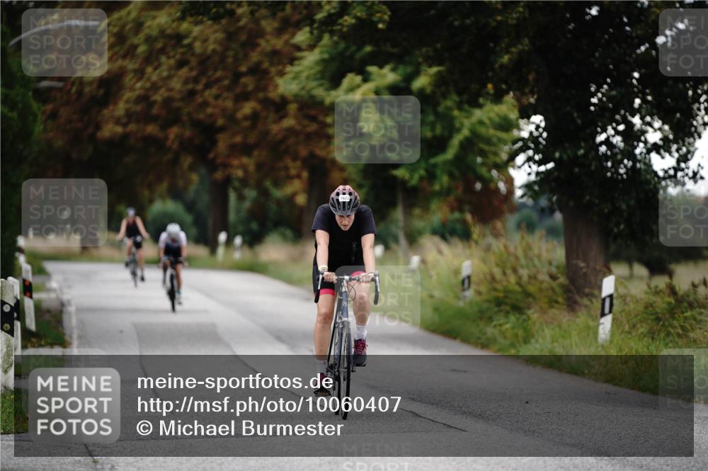 30.08.2026 - Elbe Triathlon Hamburg Michael Burmester http://msf.ph/oto/10060407 30.08.2026 11:44:47 Radfahren 1622, 1656, 1698 meine-sportfotos.de