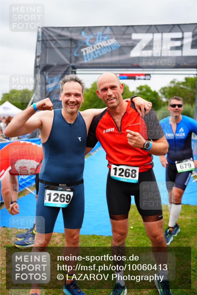 30.08.2026 - Elbe Triathlon Hamburg LAZAROV Photography http://msf.ph/oto/10060413 30.08.2026 11:40:43 Ziel 911, 1375 meine-sportfotos.de