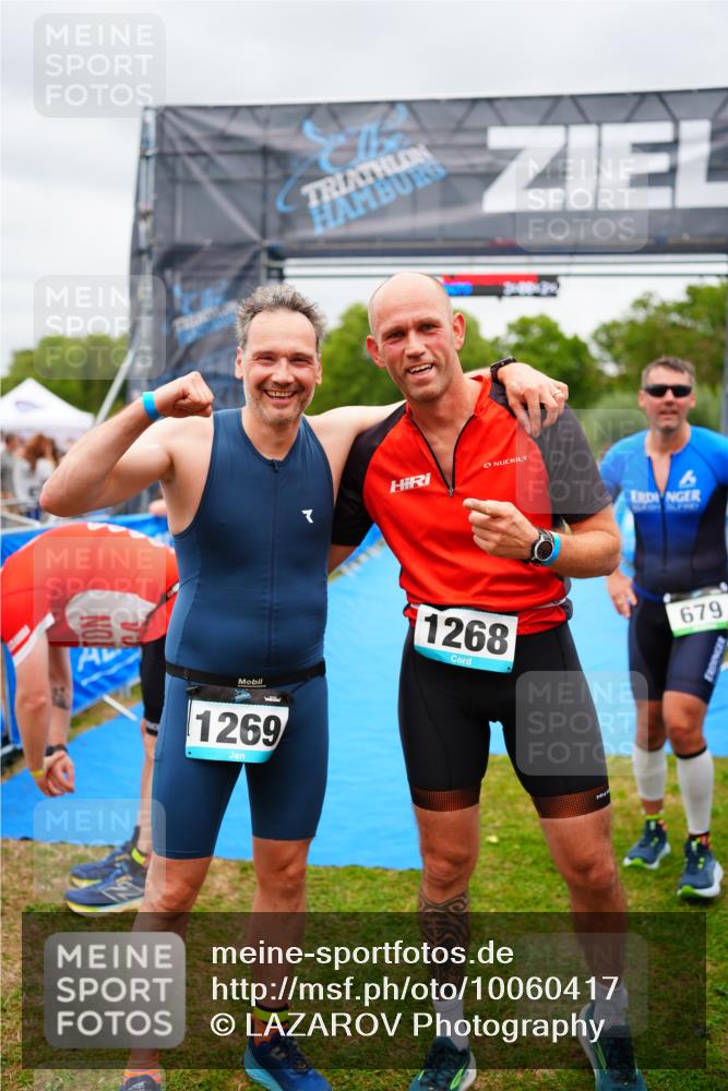 30.08.2026 - Elbe Triathlon Hamburg LAZAROV Photography http://msf.ph/oto/10060417 30.08.2026 11:40:43 Ziel 911, 1375 meine-sportfotos.de