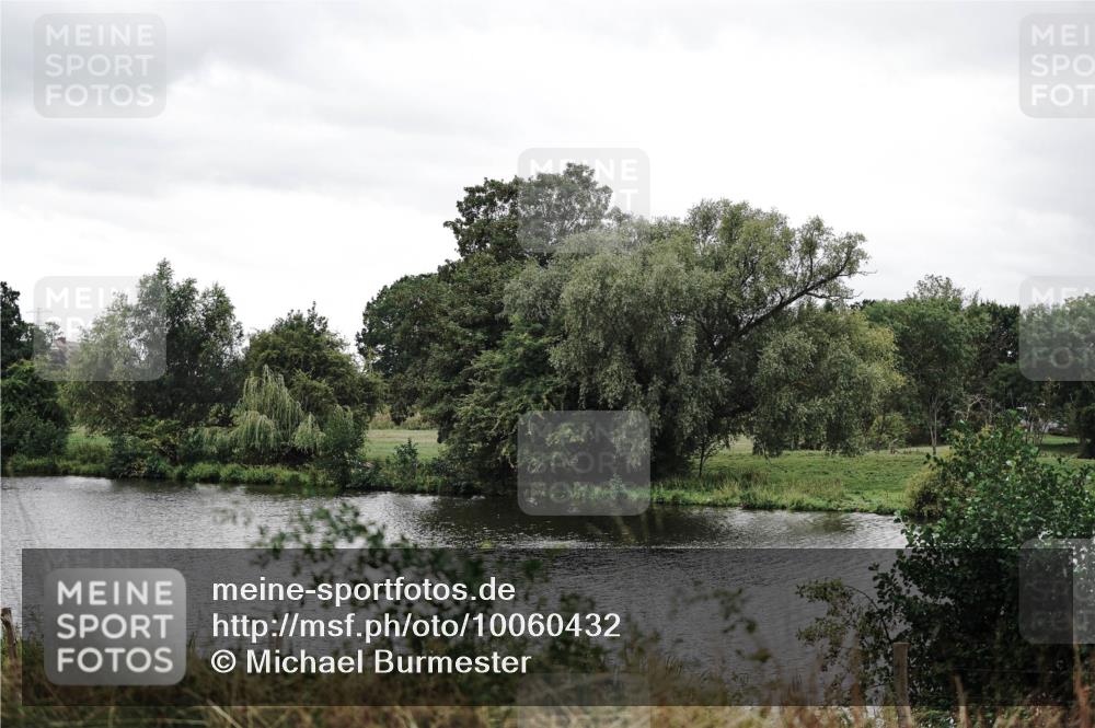30.08.2026 - Elbe Triathlon Hamburg Michael Burmester http://msf.ph/oto/10060432 30.08.2026 11:45:12 Radfahren 1557 meine-sportfotos.de
