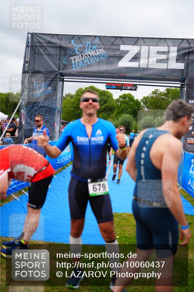 30.08.2026 - Elbe Triathlon Hamburg LAZAROV Photography http://msf.ph/oto/10060437 30.08.2026 11:40:48 Ziel 694, 911, 933, 1375 meine-sportfotos.de