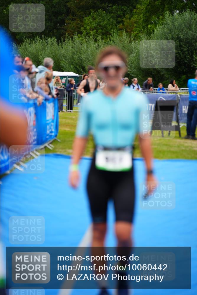 30.08.2026 - Elbe Triathlon Hamburg LAZAROV Photography http://msf.ph/oto/10060442 30.08.2026 11:40:50 Ziel 694, 911, 933, 1375 meine-sportfotos.de