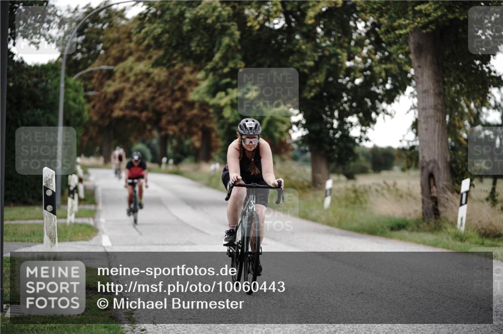 30.08.2026 - Elbe Triathlon Hamburg Michael Burmester http://msf.ph/oto/10060443 30.08.2026 11:45:22 Radfahren 1603, 1697 meine-sportfotos.de