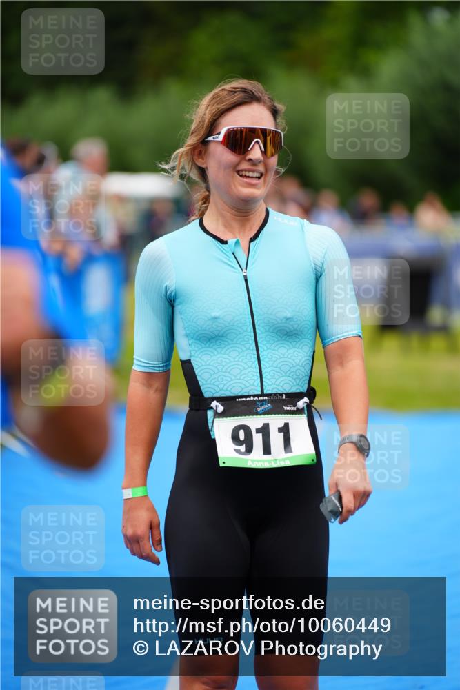 30.08.2026 - Elbe Triathlon Hamburg LAZAROV Photography http://msf.ph/oto/10060449 30.08.2026 11:40:51 Ziel 694, 911, 933, 1375 meine-sportfotos.de