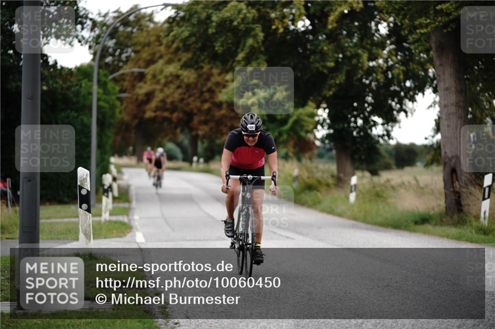 30.08.2026 - Elbe Triathlon Hamburg Michael Burmester http://msf.ph/oto/10060450 30.08.2026 11:45:25 Radfahren 1603, 1695, 1697, 1711 meine-sportfotos.de