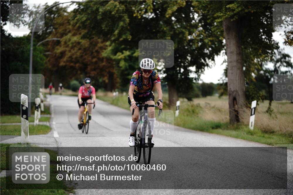 30.08.2026 - Elbe Triathlon Hamburg Michael Burmester http://msf.ph/oto/10060460 30.08.2026 11:45:32 Radfahren 1661, 1695, 1711 meine-sportfotos.de