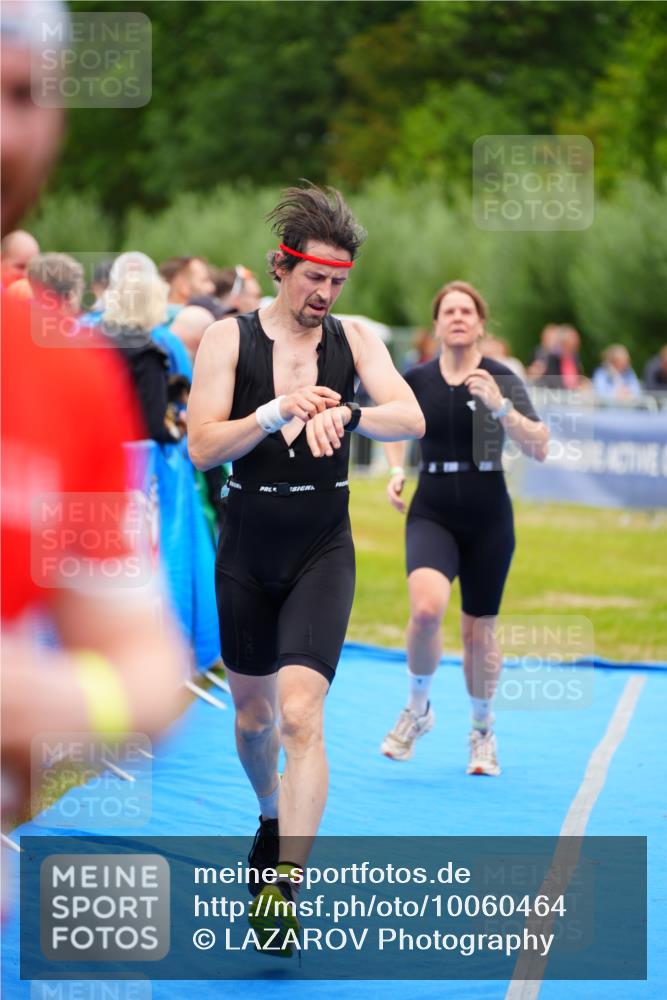 30.08.2026 - Elbe Triathlon Hamburg LAZAROV Photography http://msf.ph/oto/10060464 30.08.2026 11:40:54 Ziel 694, 933 meine-sportfotos.de