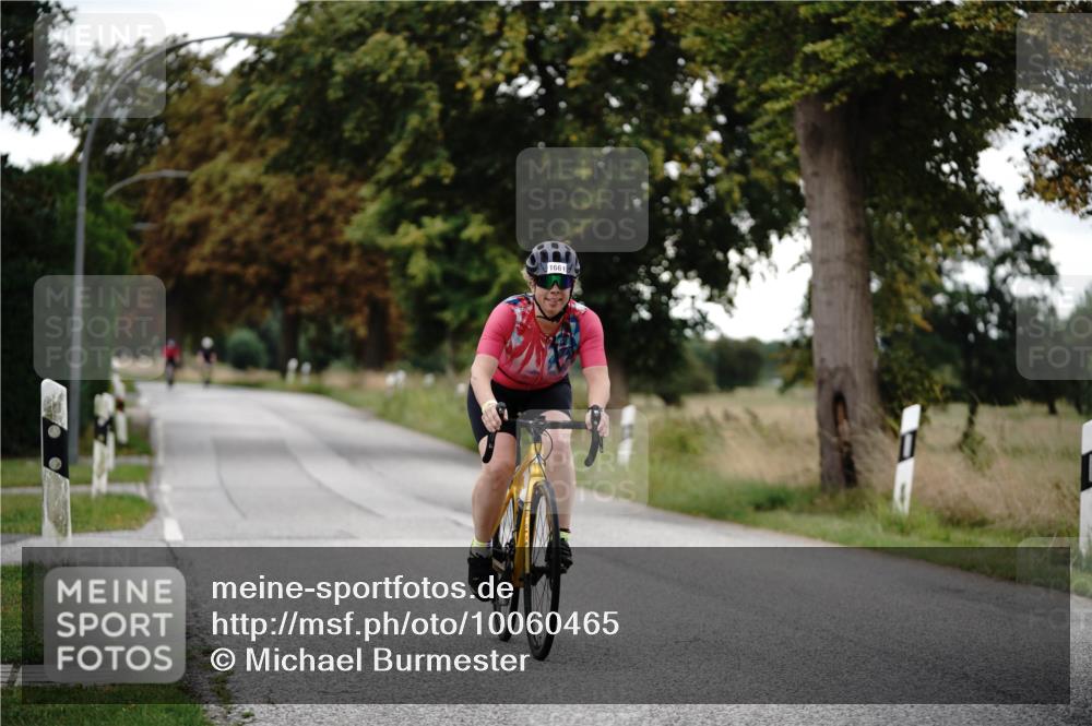 30.08.2026 - Elbe Triathlon Hamburg Michael Burmester http://msf.ph/oto/10060465 30.08.2026 11:45:34 Radfahren 1661, 1695, 1711 meine-sportfotos.de