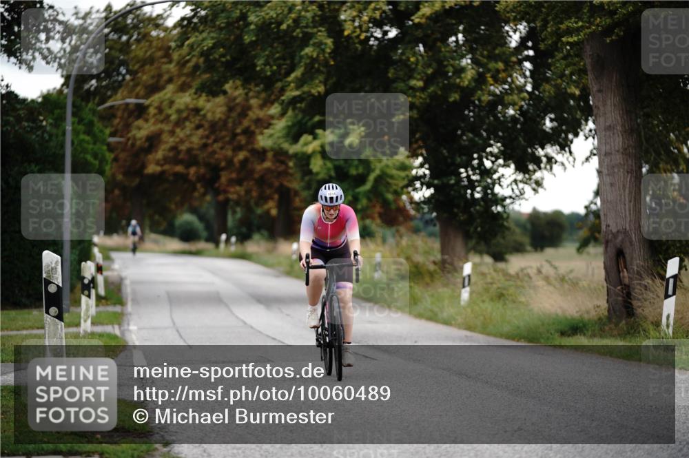 30.08.2026 - Elbe Triathlon Hamburg Michael Burmester http://msf.ph/oto/10060489 30.08.2026 11:46:02 Radfahren 1614, 1700 meine-sportfotos.de