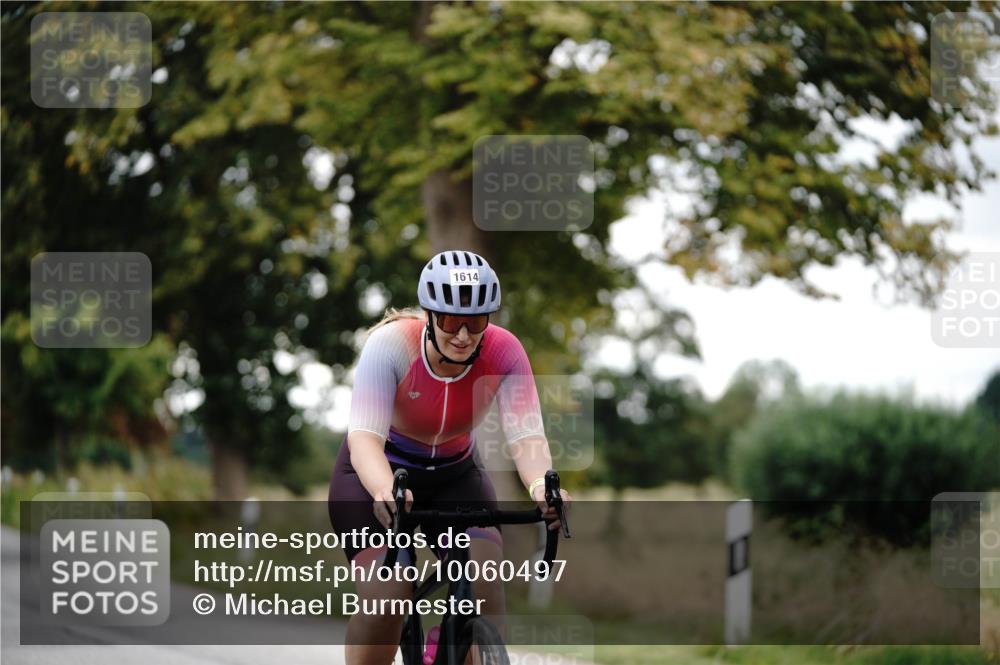 30.08.2026 - Elbe Triathlon Hamburg Michael Burmester http://msf.ph/oto/10060497 30.08.2026 11:46:03 Radfahren 1614 meine-sportfotos.de