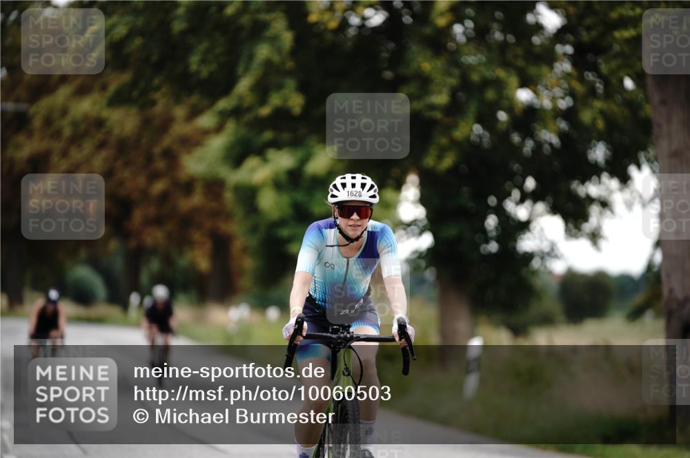 30.08.2026 - Elbe Triathlon Hamburg Michael Burmester http://msf.ph/oto/10060503 30.08.2026 11:46:15 Radfahren 1606, 1628, 1646 meine-sportfotos.de