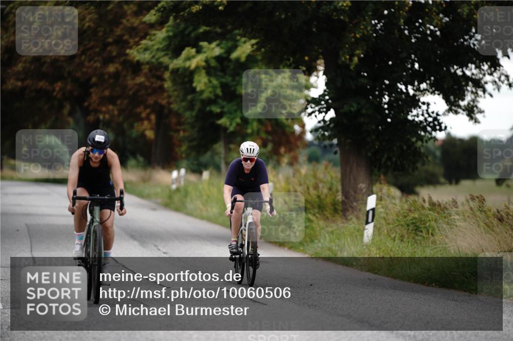 30.08.2026 - Elbe Triathlon Hamburg Michael Burmester http://msf.ph/oto/10060506 30.08.2026 11:46:18 Radfahren 1606, 1628, 1646 meine-sportfotos.de