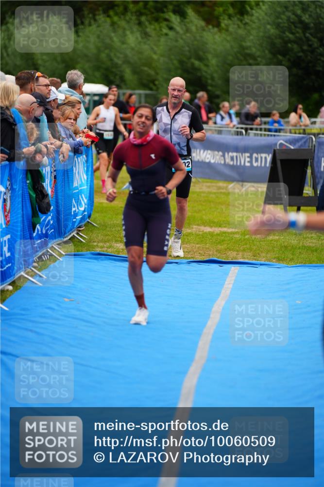 30.08.2026 - Elbe Triathlon Hamburg LAZAROV Photography http://msf.ph/oto/10060509 30.08.2026 11:41:07 Ziel 845, 920, 1302 meine-sportfotos.de