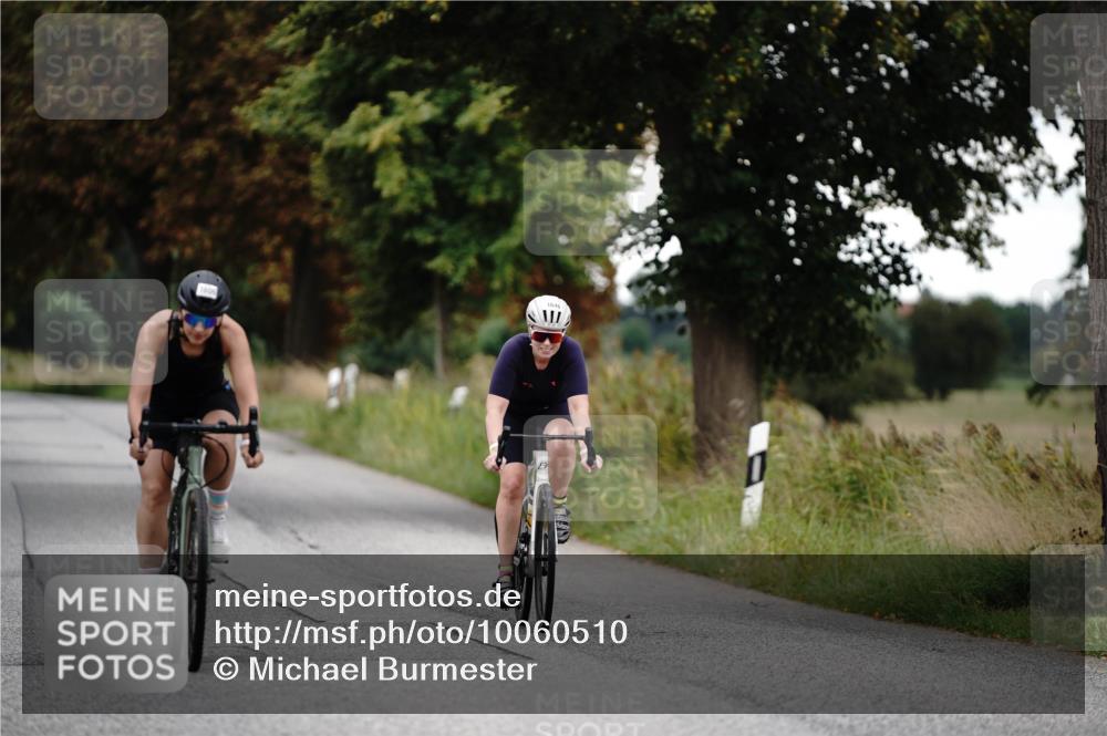 30.08.2026 - Elbe Triathlon Hamburg Michael Burmester http://msf.ph/oto/10060510 30.08.2026 11:46:18 Radfahren 1606, 1628, 1646 meine-sportfotos.de