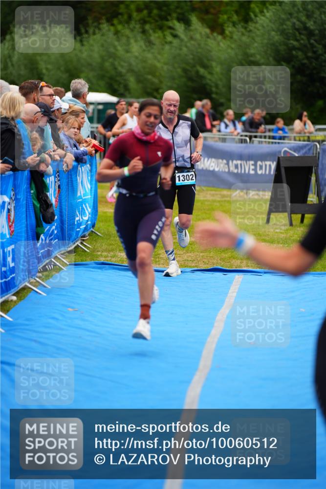 30.08.2026 - Elbe Triathlon Hamburg LAZAROV Photography http://msf.ph/oto/10060512 30.08.2026 11:41:07 Ziel 845, 920, 1302 meine-sportfotos.de