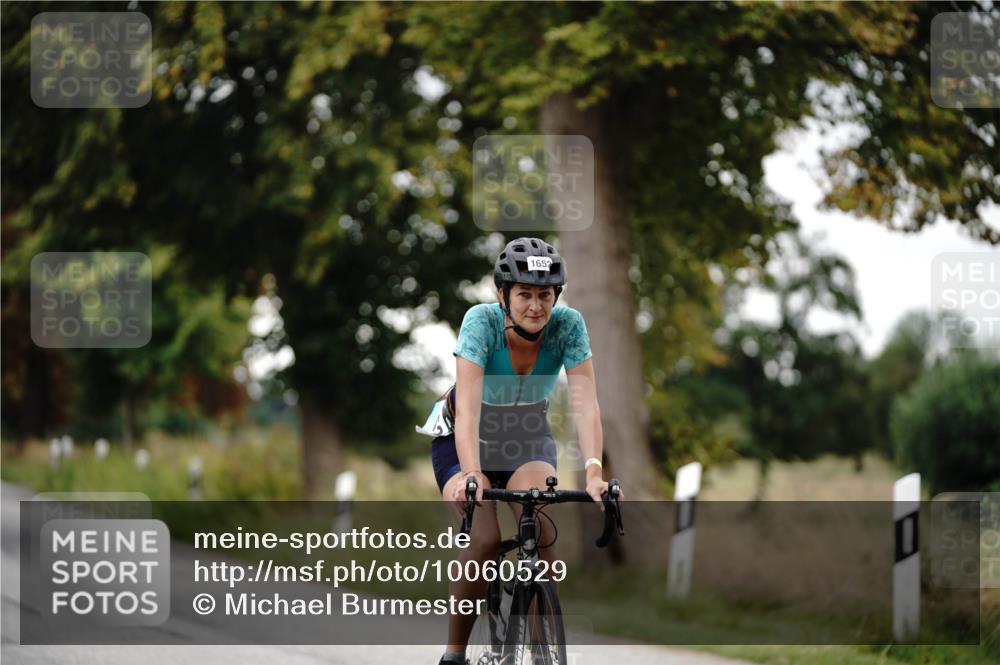 30.08.2026 - Elbe Triathlon Hamburg Michael Burmester http://msf.ph/oto/10060529 30.08.2026 11:46:54 Radfahren 1652, 1685 meine-sportfotos.de